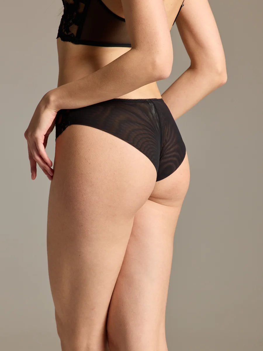 Exquisite Lace Panties with Intricate Floral Design - Rosey Isle