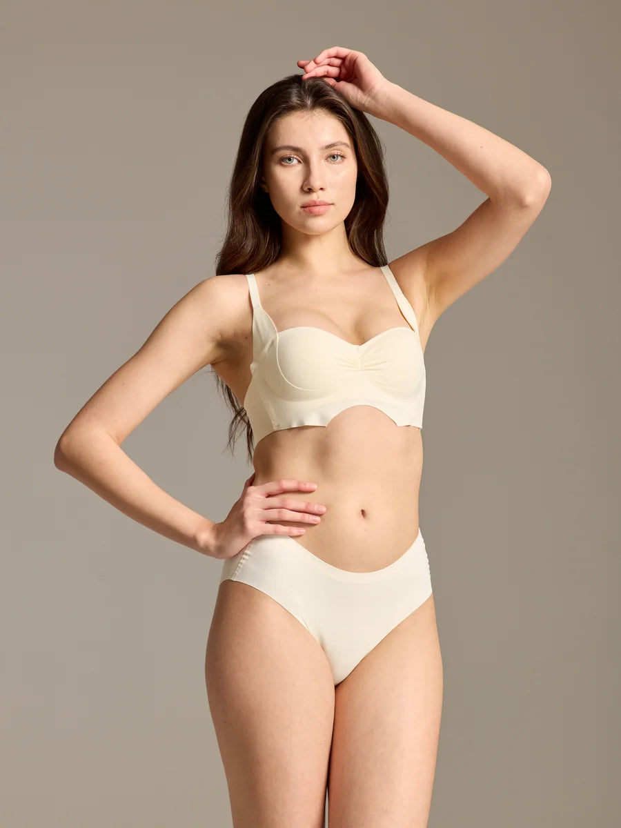 Elegance Redefined: The Luxe Strapless Bra by Brand - Rosey Isle